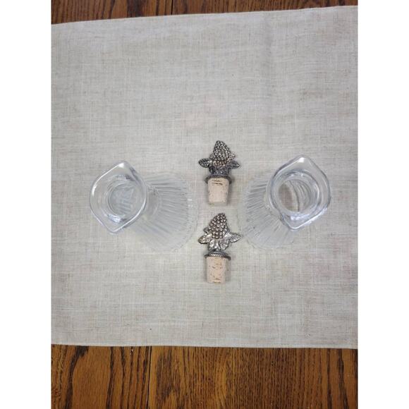 Vintage Mikasa Cruet Set, Oil & Vinegar, Grape Stopper, Silver Plate Holder - Picture 6 of 7